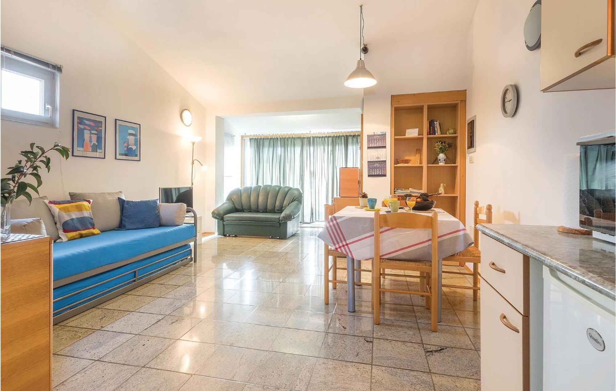 Lovely Apartment In Fazana With House Sea View Buitenkant foto